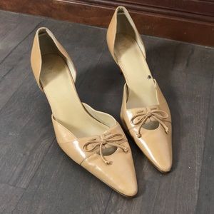 Anne Klein 1” tan leather heels size 10